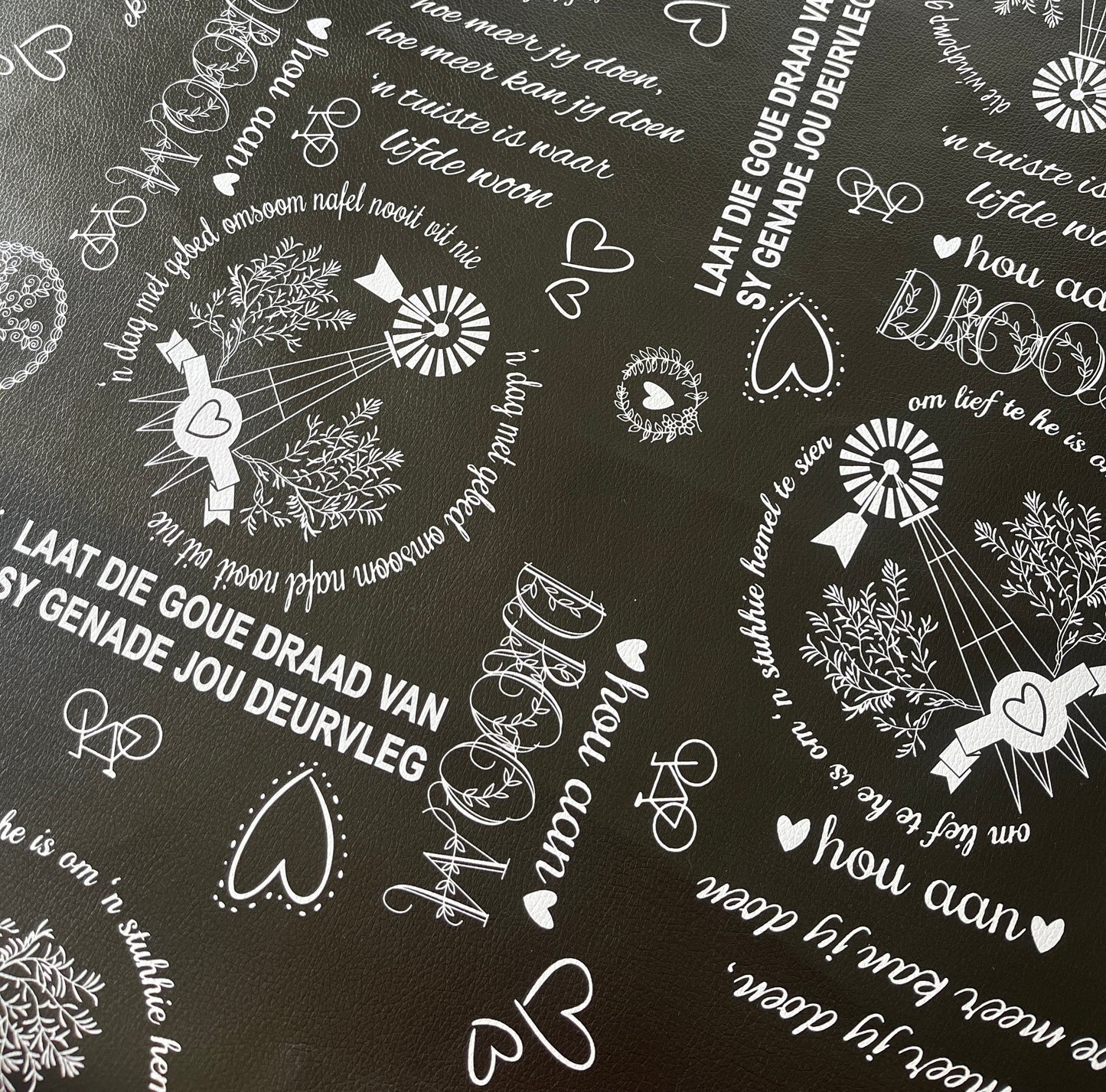Tablecloth - Vinyl Afrikaans (6-seater)